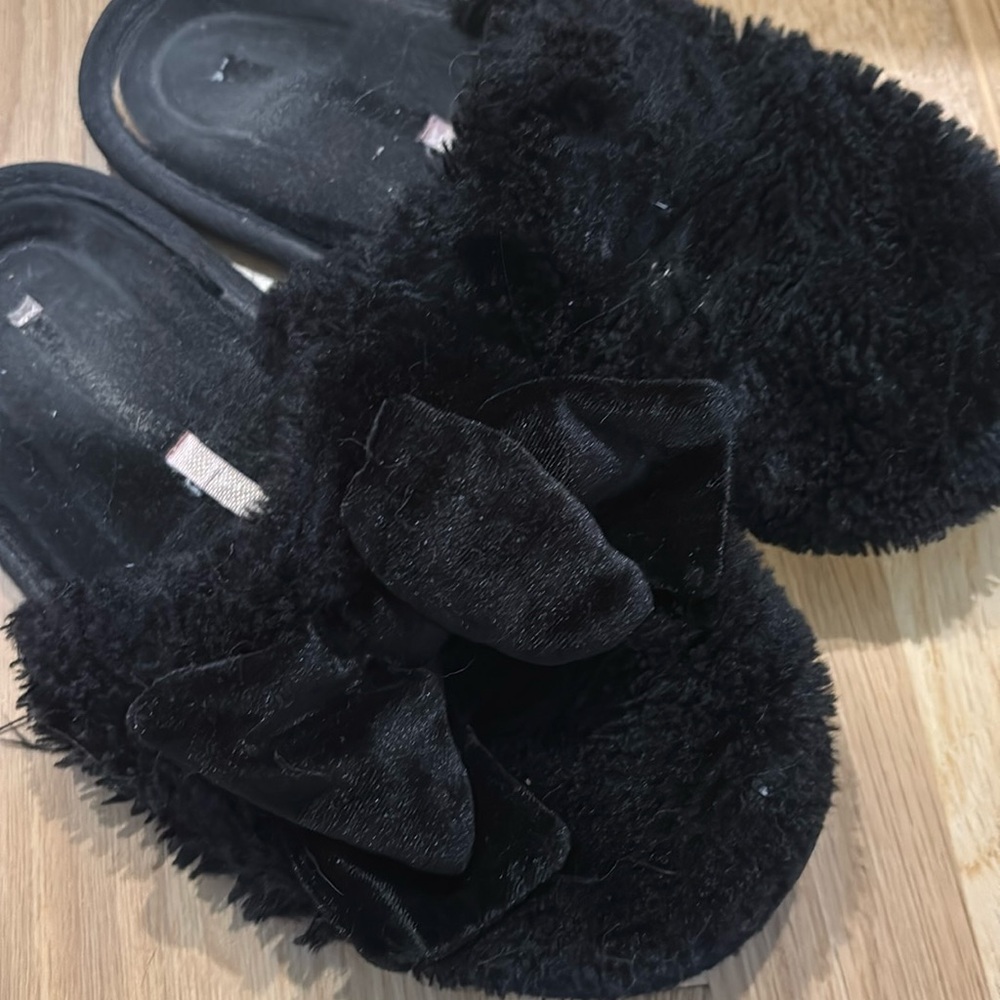 Victoria’s Secret Cozy Black Slippers, Good Used Condition, Some Wear, Medium